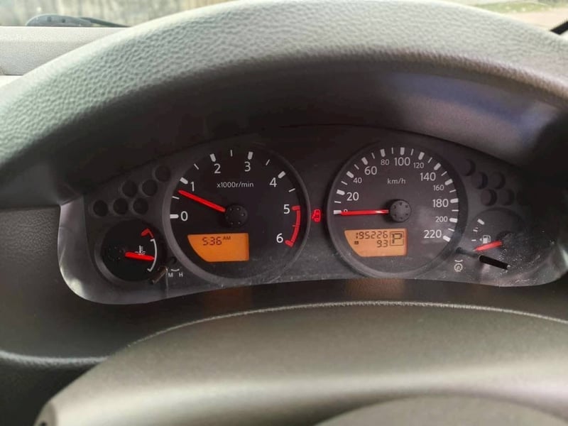 NISSAN NAVARA 2.5 LE CALIBRE 4 ประตู NISSAN NAVARA 2.5 LE CALIBRE 4 ประตู