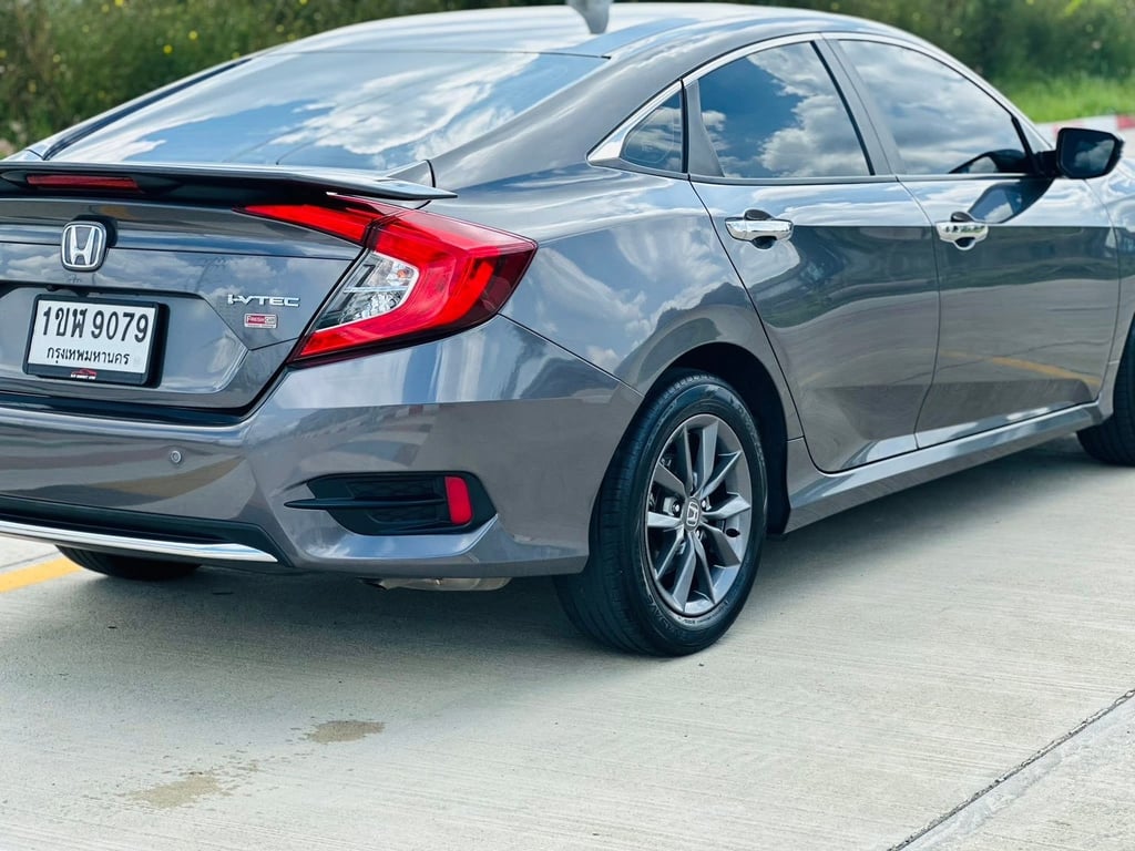 รถบ้าน สวย ราคาดี วิ่งเพียง 20,000โล ใหม่มาก วารันตีหลังการขาย  #รถคันนี้มีรายงานวาตีผลการตรวจสภาพรถ5⭐️⭐️⭐️⭐️⭐️  🔥 หล่อจัดเต็ม วิ่งน้อย เจ้าของมือเดียว แค่เห็นก็อยากเป็นเจ้าของแล้ว!  🚗 #HONDA CIVIC 1.8EL (FC) ปี2021