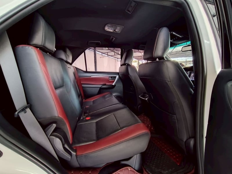 ➡️TOYOTA LEGENDER 2.4 V 2 WD เกียร์ออโต้ ปี 2020 (ไม่ขายป้ายทะเบียน) ⭕️ไมล์ 81,400 KM 💲1,050,000 ➡️ จัดไฟแนนซ์ถึงบ้าน-ที่่ทำงาน  รับซื้อขาย รถยนต์มือสอง  