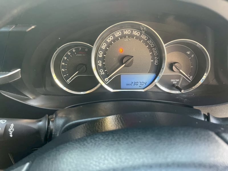 2016 Toyota altis 1.8 E LPG AT  ประหยัด ขาย 225,000.-  สอบถาม 085337   55  37