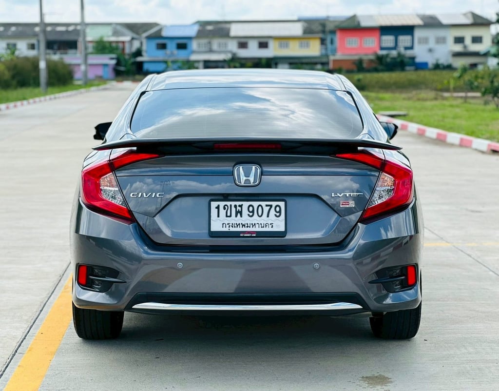 รถบ้าน สวย ราคาดี วิ่งเพียง 20,000โล ใหม่มาก วารันตีหลังการขาย  #รถคันนี้มีรายงานวาตีผลการตรวจสภาพรถ5⭐️⭐️⭐️⭐️⭐️  🔥 หล่อจัดเต็ม วิ่งน้อย เจ้าของมือเดียว แค่เห็นก็อยากเป็นเจ้าของแล้ว!  🚗 #HONDA CIVIC 1.8EL (FC) ปี2021
