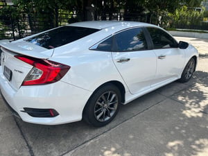 2021 EL 1.8 AT สวยเอกสารครบ สวยเดิม รถบ้านเดี๋ยวรอล้างทำความสะอาดเก็บรายละเอียดให้ครับ ขาย 525000 บาท