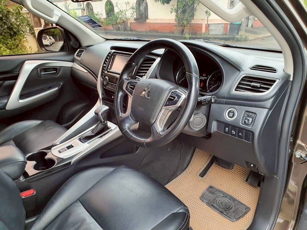 Mitsubishi Pajero Sport 2.4 GT Mitsubishi Pajero Sport 2.4 GT