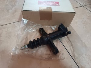 ปั๊มครัmช์ล่าง isuzu d-max 2.5