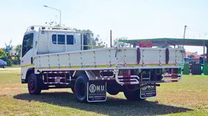 ISUZU NPR รถบรรทุก 6ล้อ กระบะเหล็ก ปี2556 เลขไมล์ 50,000 กม.