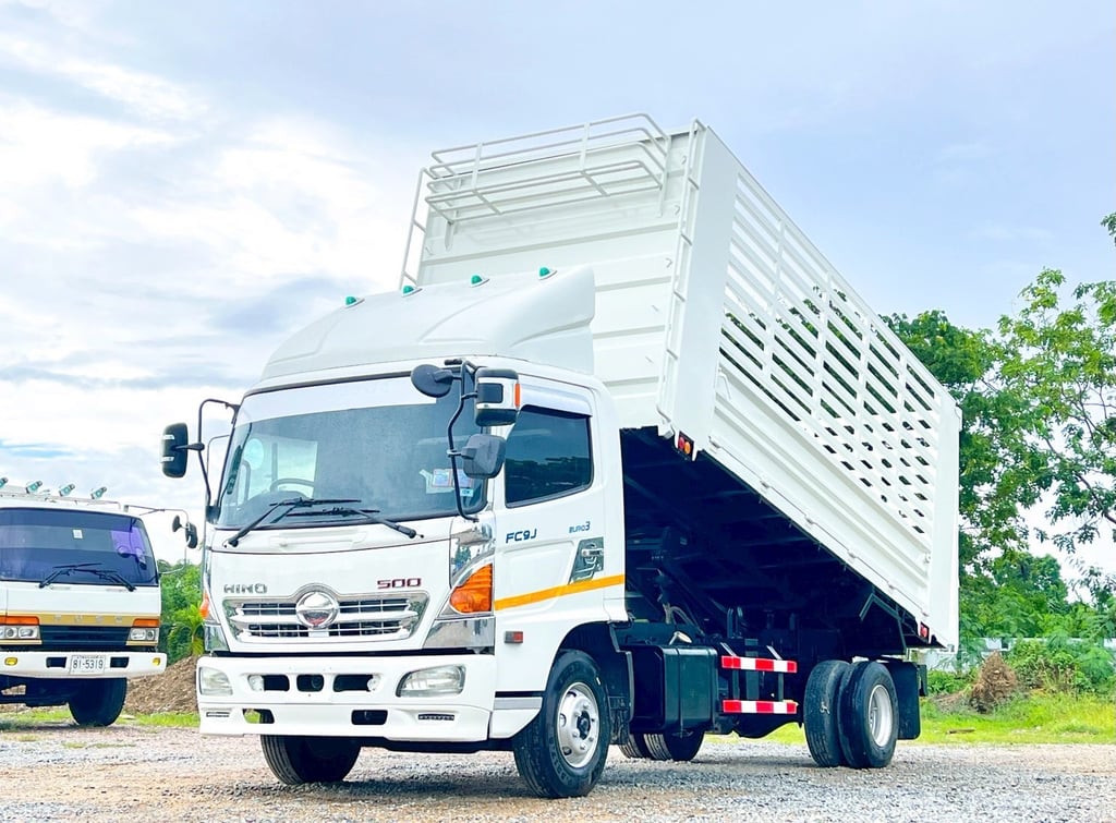 6 ล้อดัมพ์ HINO 210 แรงม้า ปี 2565 6 ล้อดัมพ์ HINO 210 แรงม้า ปี 2565