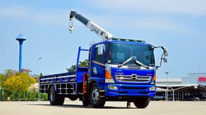 HINO FG 212แรงม้า รถบรรทุก 6ล้อ กระบะเหล็กติดเครน ปี2010 รุ่นใหม่ 3.6 ตัน