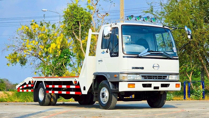 6 ล้อท้ายลาด HINO FC 140แรงม้า 6 ล้อท้ายลาด HINO FC 140แรงม้า