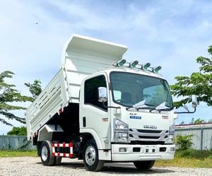 ISUZU NMR 130แรงม้า รถบรรทุก 6ล้อ ดั้มพ์ ปี2020