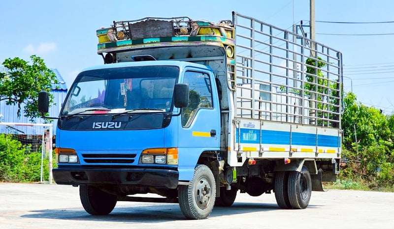 รถ6ล้อคอก ISUZU NPR 120 แรงม้า 