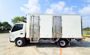 ISUZU FTR 240แรงม้า รถบรรทุก 6ล้อ ตู้เย็น ปี2012 ISUZU FTR 240แรงม้า รถบรรทุก 6ล้อ ตู้เย็น ปี2012
