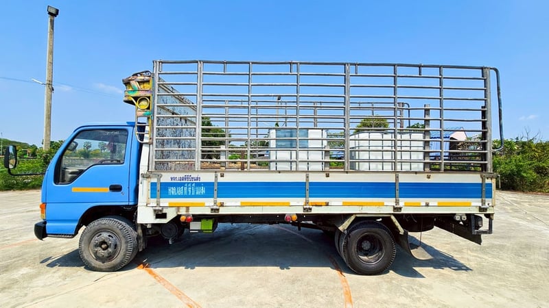 รถ6ล้อคอก ISUZU NPR 120 แรงม้า 