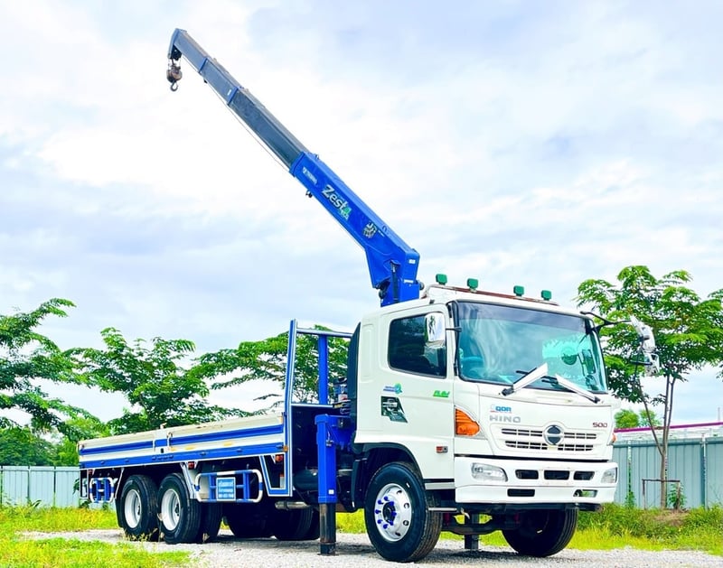 HINO FL 212แรงม้า รถบรรทุก 10ล้อ กระบะเหล็กติดเครน ปี2008
