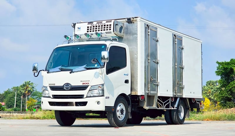 HINO XZU 150แรงม้า รถบรรทุก 6ล้อ ตู้เย็น ปี2019