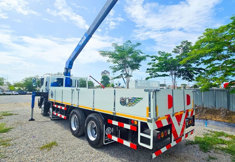 ISUZU FVM 300แรงม้า รถบรรทุก 10ล้อ กระบะเหล็กติดเครน ปี2012 ISUZU FVM 300แรงม้า รถบรรทุก 10ล้อ กระบะเหล็กติดเครน ปี2012