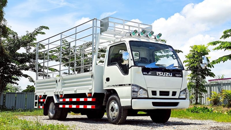 6ล้อ กระบะคอกสูง  ISUZU NKR 120 แรงม้า รปี2007