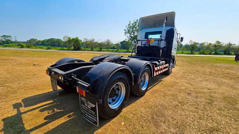 HINO DF 414แรงม้า รถบรรทุก 12ล้อ หัวลาก เฉพาะหัว ปี2011