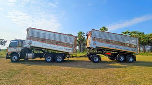 HINO FM 380แรงม้า รถบรรทุก 10ล้อ ดั้มพ์ ปี2012 HINO FM 380แรงม้า รถบรรทุก 10ล้อ ดั้มพ์ ปี2012