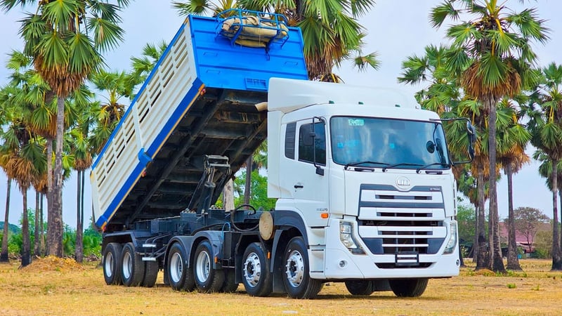 หัวลากUD TRUCK 370แรงปี61 พร้อมหางเซมิดัมพ์