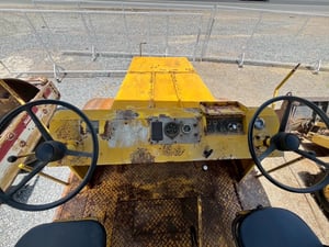 รถบด SAKAI รุ่น R2 สามล้อเหล็ก รถบด SAKAI รุ่น R2 สามล้อเหล็ก