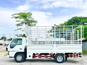 6ล้อคอก ISUZU NPR 130 แรงม้า ปี 2555 6ล้อคอก ISUZU NPR 130 แรงม้า ปี 2555