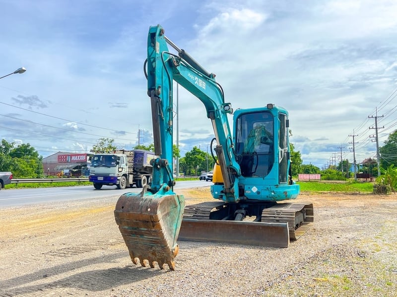 แบคโฮ Kubota PC30 KX161-32Z