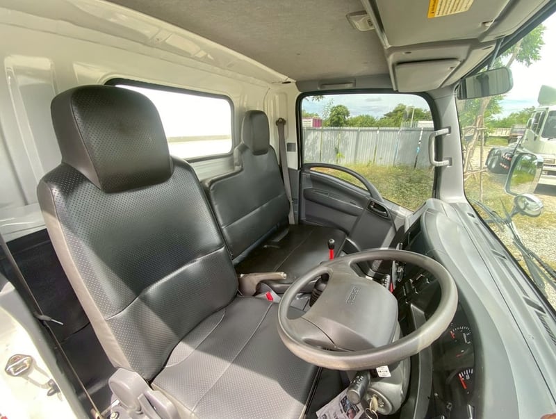 ISUZU NMR 130แรงม้า รถบรรทุก 6ล้อ ดั้มพ์ ปี2020
