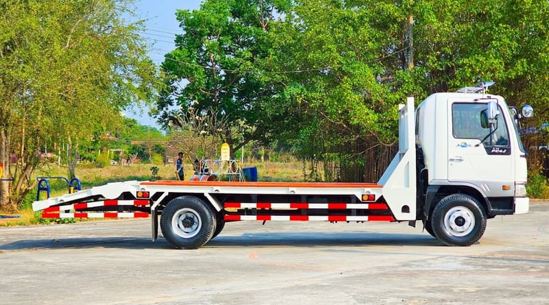 HINO FC 140แรงม้า รถบรรทุก 6ล้อ ท้ายลาด ปี1997 HINO FC 140แรงม้า รถบรรทุก 6ล้อ ท้ายลาด ปี1997