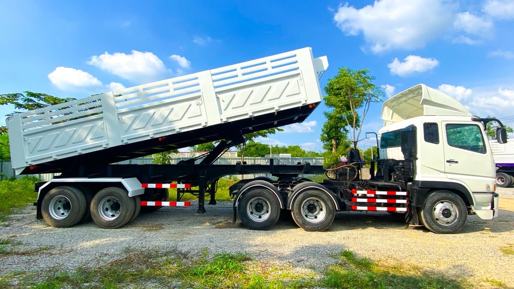 หัวลาก FUSO 380 แรงม้า ปี 2553 พร้อมหางเซมิดัมพ์ หัวลาก FUSO 380 แรงม้า ปี 2553 พร้อมหางเซมิดัมพ์