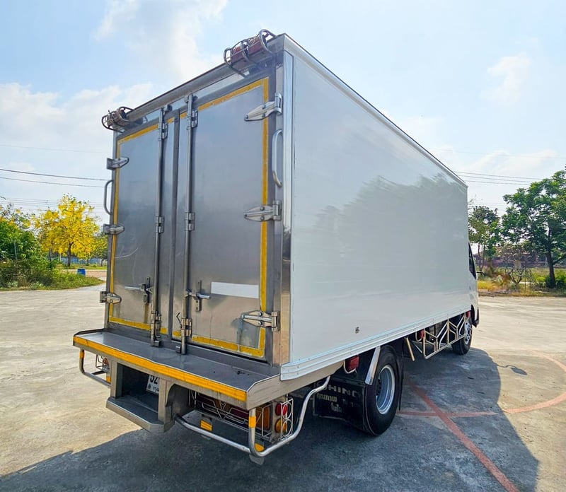 6ล้อ ตู้เย็น HINO XZU 150แรงม้า   ปี2019