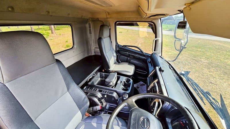 หัวลากHINO VICTOR 380 ปี 59