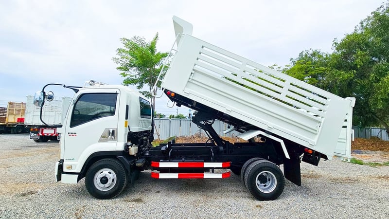 ISUZU FRR 210แรงม้า รถบรรทุก 6ล้อ ดั้มพ์ ปี2019