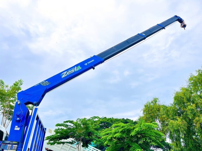 HINO FL 212แรงม้า รถบรรทุก 10ล้อ กระบะเหล็กติดเครน ปี2008