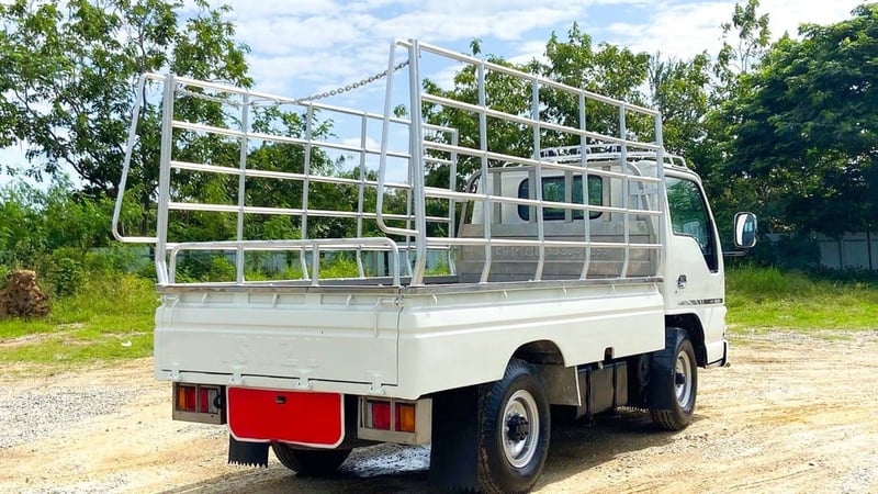 ISUZU ไม่ระบุ 87แรงม้า รถบรรทุก 4ล้อ กระบะคอกสูง ปี1988