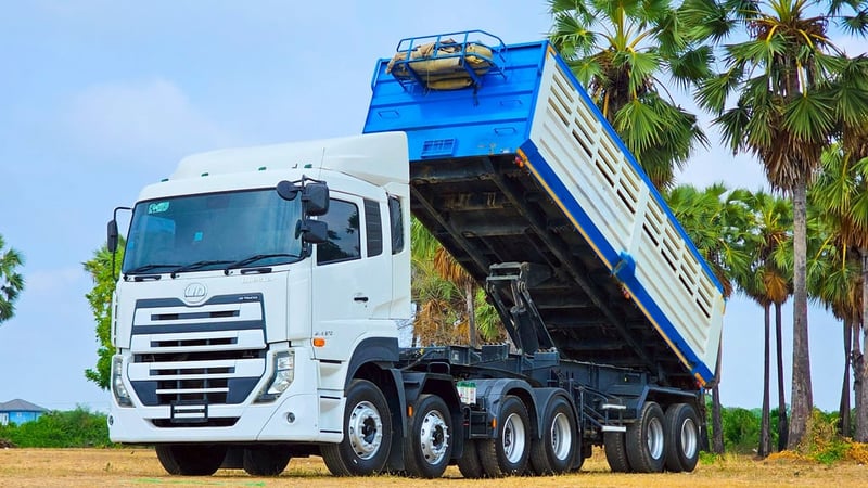 หัวลากUD TRUCK 370แรงปี61 พร้อมหางเซมิดัมพ์