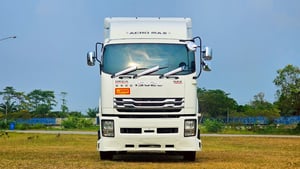 ISUZU GXZ 360แรงม้า รถบรรทุก 10ล้อ หัวลาก เฉพาะหัว ปี2018