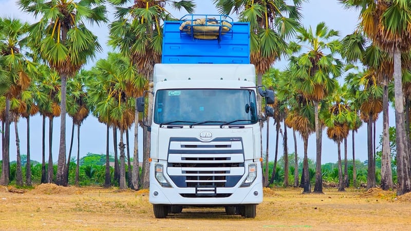 หัวลากUD TRUCK 370แรงปี61 พร้อมหางเซมิดัมพ์