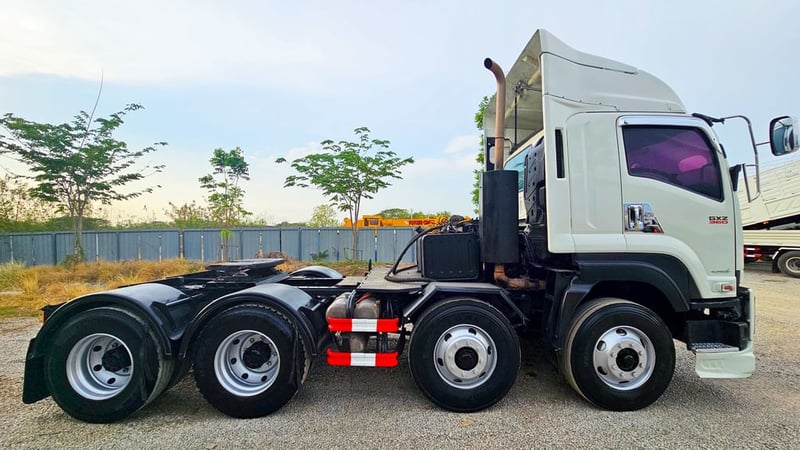 ISUZU GXZ 360แรงม้า รถบรรทุก 12ล้อ หัวลาก เฉพาะหัว ปี2014