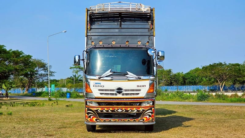 HINO FM 380แรงม้า รถบรรทุก 10ล้อ ดั้มพ์ ปี2012 HINO FM 380แรงม้า รถบรรทุก 10ล้อ ดั้มพ์ ปี2012