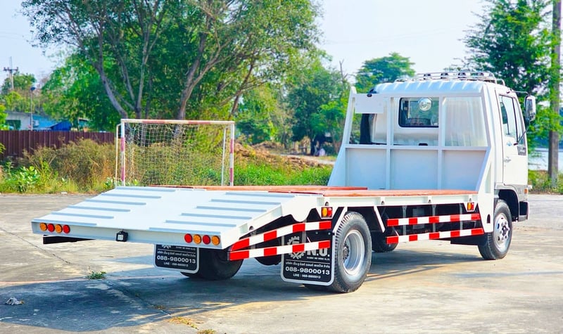 6 ล้อท้ายลาด HINO FC 140แรงม้า 6 ล้อท้ายลาด HINO FC 140แรงม้า
