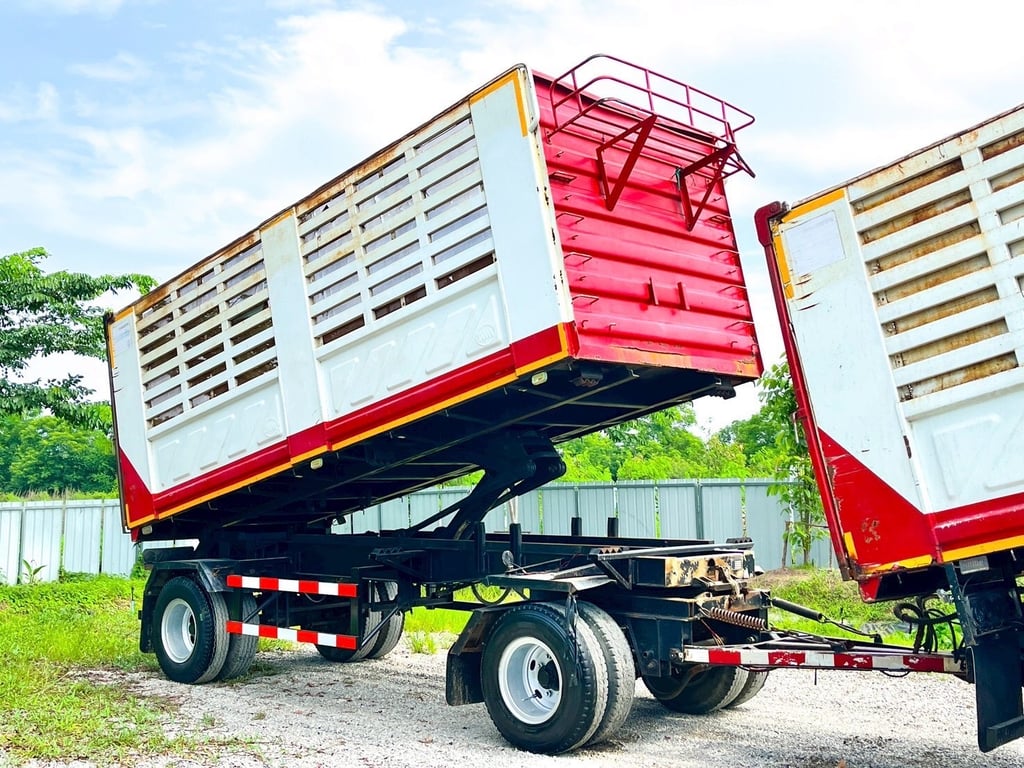 รถพ่วงดัมพ์คอกเกษตร ISUZU FXZ 270 แรงม้า ปี 2548