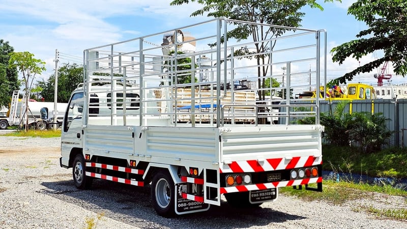 6ล้อคอก ISUZU NKR 120 แรงม้า ปี 2540