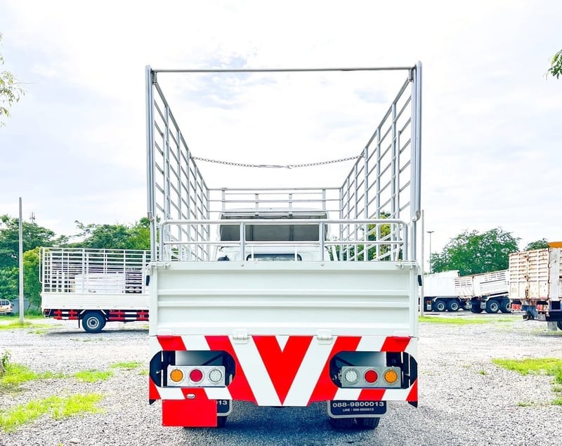 6 ล้อ ISUZU NPR 130แรง