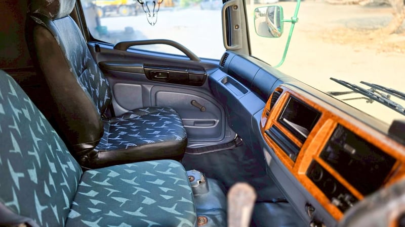 HINO FL 212แรงม้า รถบรรทุก 10ล้อ กระบะคอกสูง ปี2006