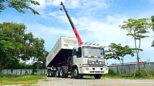 HINO หัวลากติดเครน 5 ตัน พร้อมหางเซมิดั้มพ์
