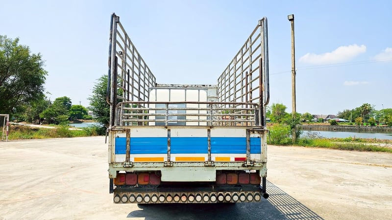 รถ6ล้อคอก ISUZU NPR 120 แรงม้า 