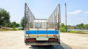 รถ6ล้อคอก ISUZU NPR 120 แรงม้า 