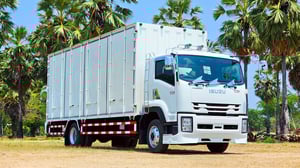 6 ล้อ ตู้ 10 บาน ISUZU FTR 240 แรงม้าปี2012
