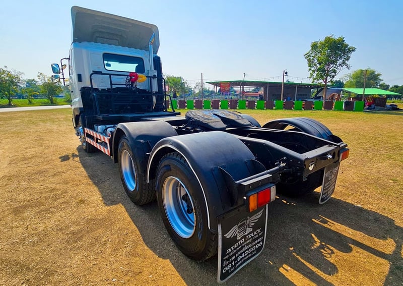 HINO DF 414แรงม้า รถบรรทุก 12ล้อ หัวลาก เฉพาะหัว ปี2011