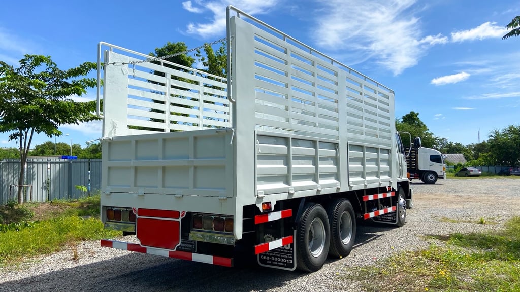 10ล้อล่อง เพลาเดียว ISUZU ROCKY FVM 195 แรงม้า ปี 2539